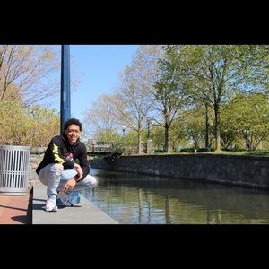 Meet your Posher, Malik